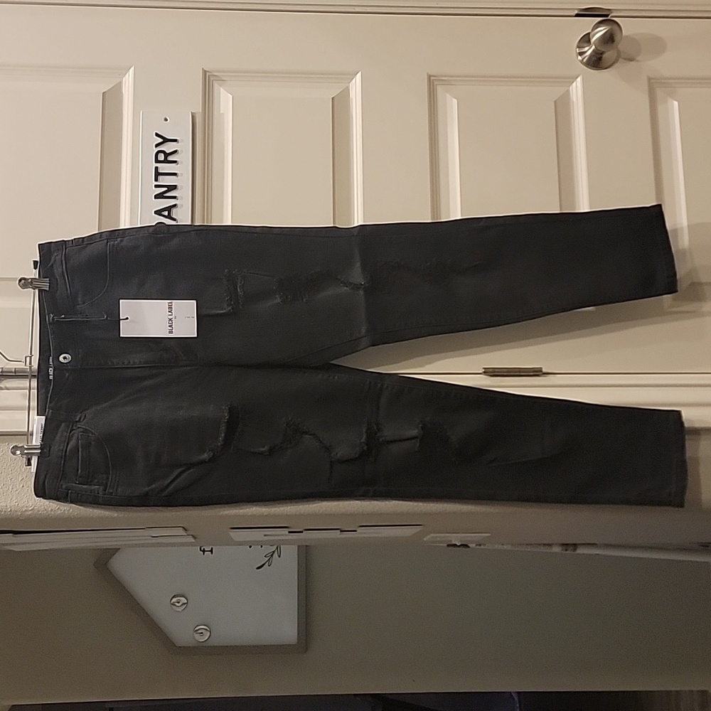 NWT Mid Rise Distressed Skinny Jeans 13/30